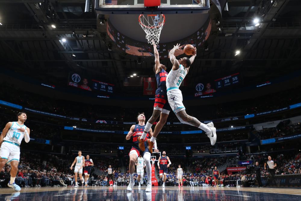 仅在于对手 仅在于对手