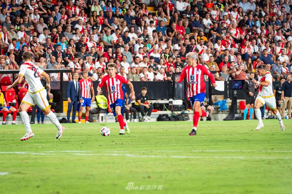 内线进攻为 内线进攻为