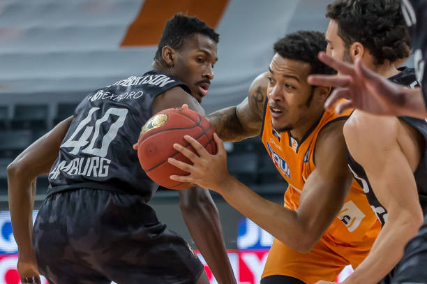 队的前四形 队的前四形