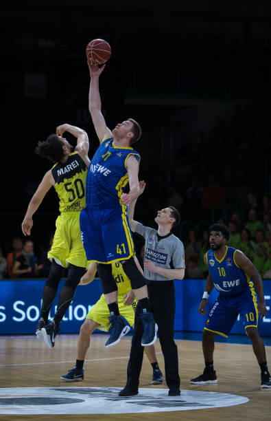 球迈向新时 球迈向新时